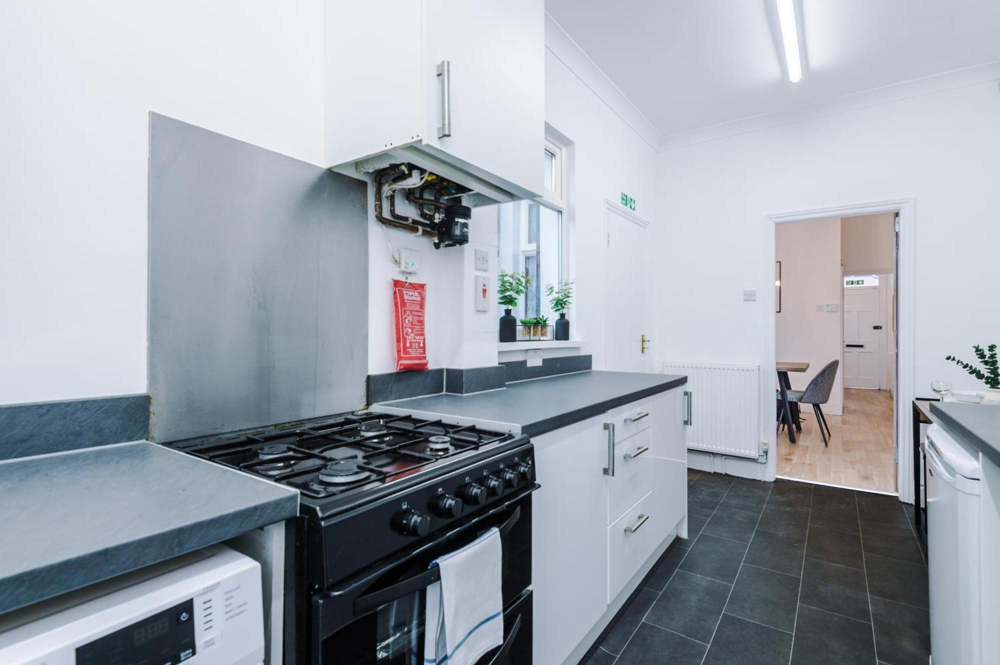 Foxton House Stylish 3Bed Retreat - Walk To Coventry'S Delights Villa Exterior photo