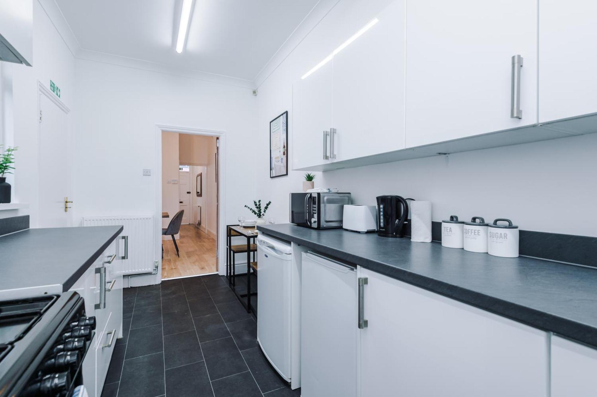 Foxton House Stylish 3Bed Retreat - Walk To Coventry'S Delights Villa Exterior photo