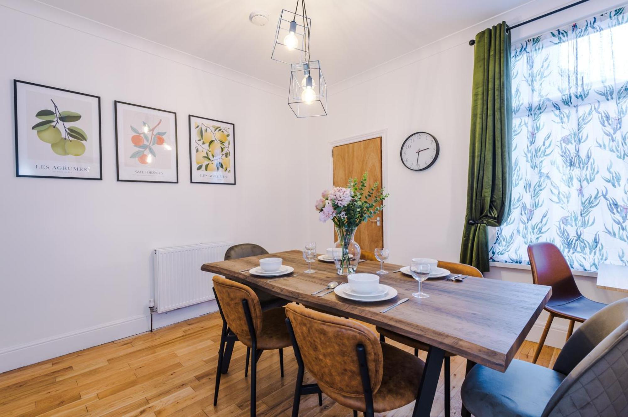 Foxton House Stylish 3Bed Retreat - Walk To Coventry'S Delights Villa Exterior photo