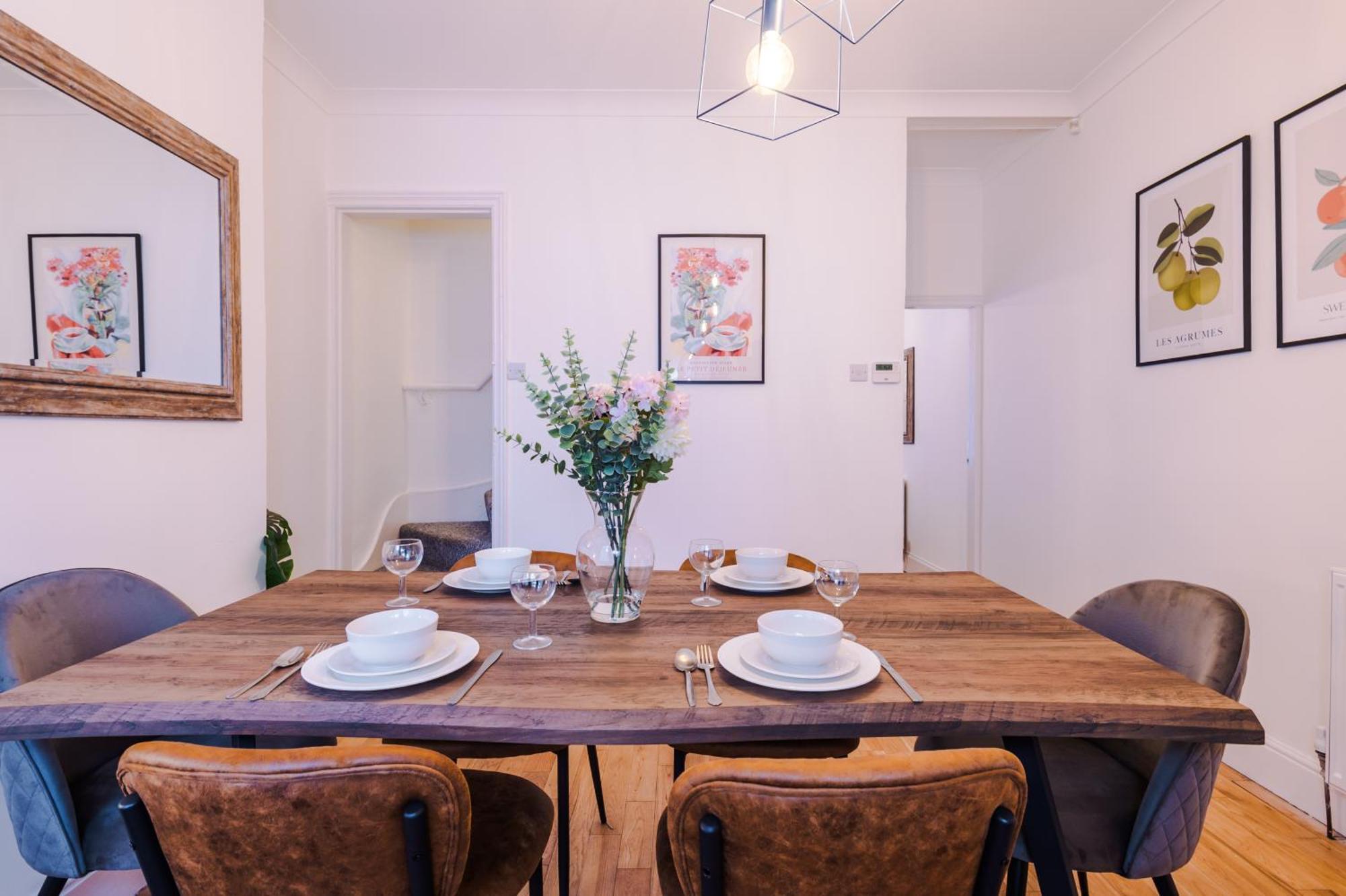 Foxton House Stylish 3Bed Retreat - Walk To Coventry'S Delights Villa Exterior photo