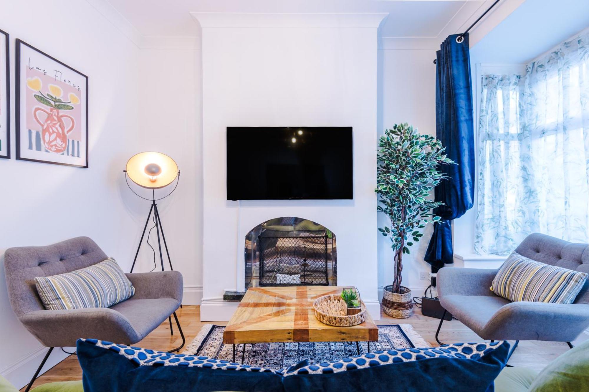Foxton House Stylish 3Bed Retreat - Walk To Coventry'S Delights Villa Exterior photo